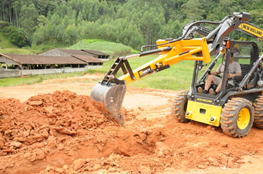 Braço para minicarregadeira GBach