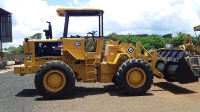 Pá-carregadeira Caterpillar CAT 930R