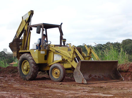 Retroescavadeira Case 580H - Foto 01